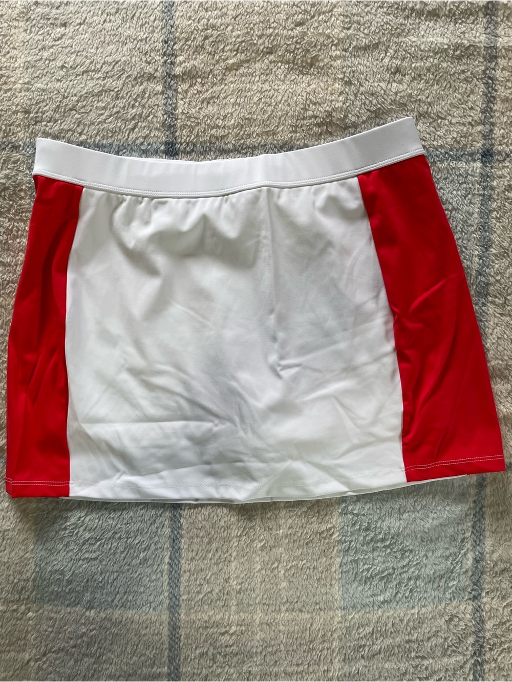 HALARA White and Red Athletic Skort